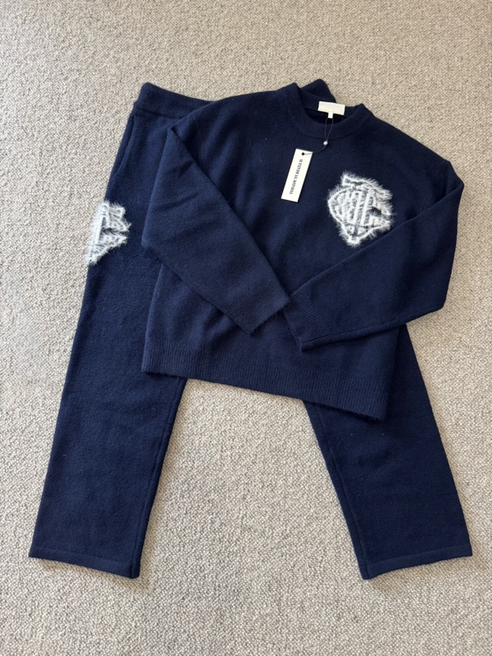 New! The Couture Club Set Size XL Fluffy Knit‎ Crew and Joggers